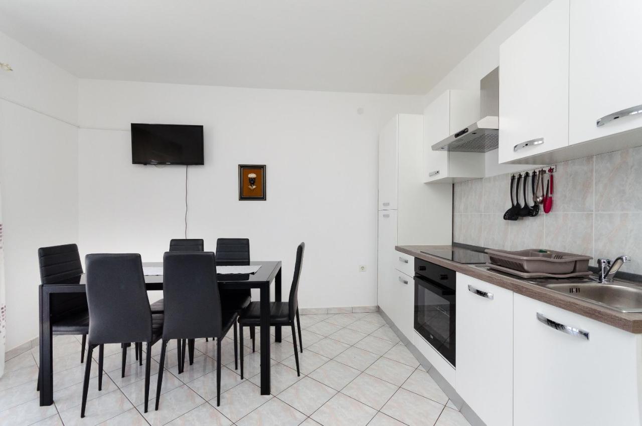 Apartments Luka Supetarska Draga Exterior photo